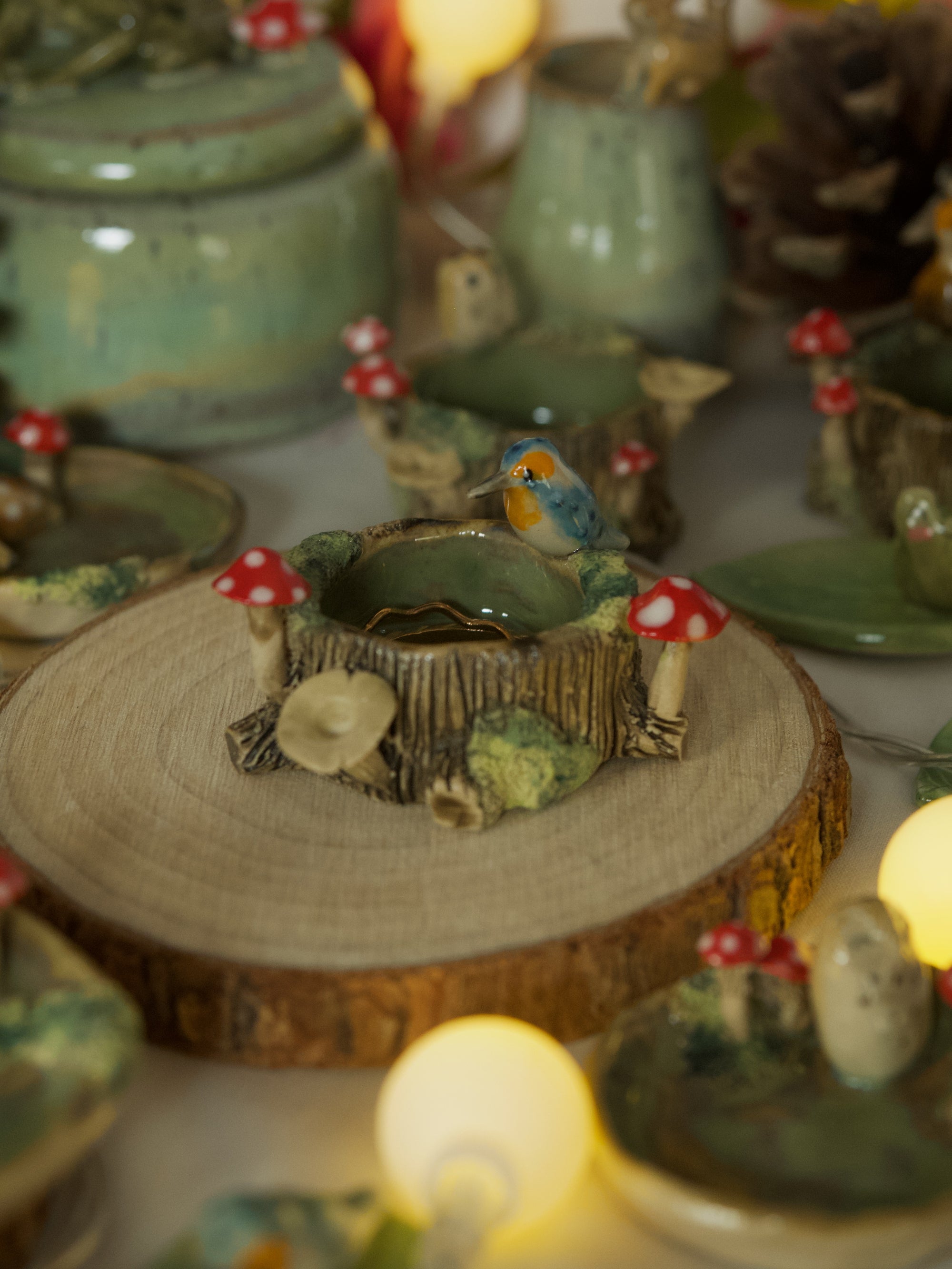 Tiny King Fisher Tree Log Pot 3.5 width x 1.5 depth (cm)