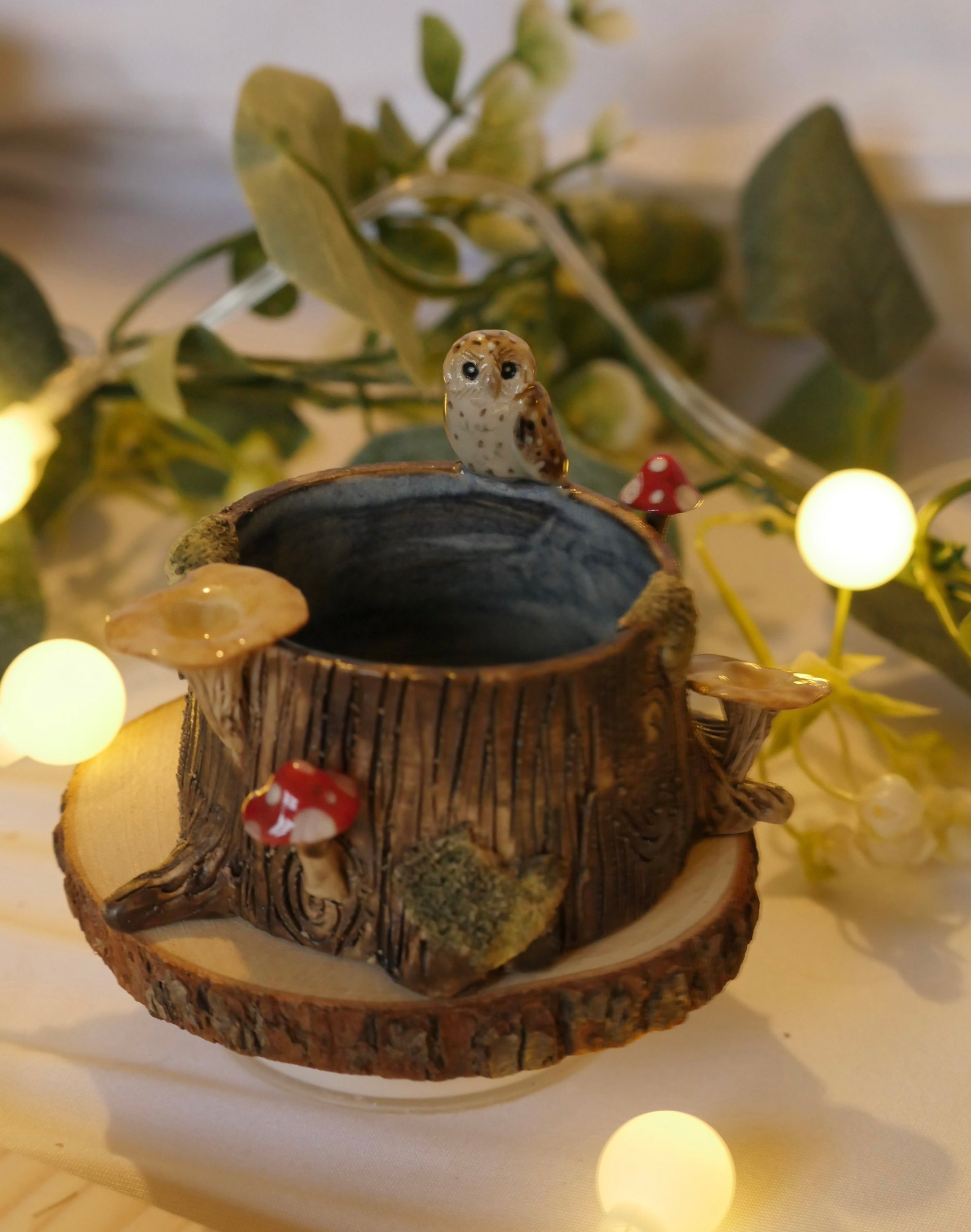 Owl Stump Pot With Mushrooms  6cm width 3cm tall