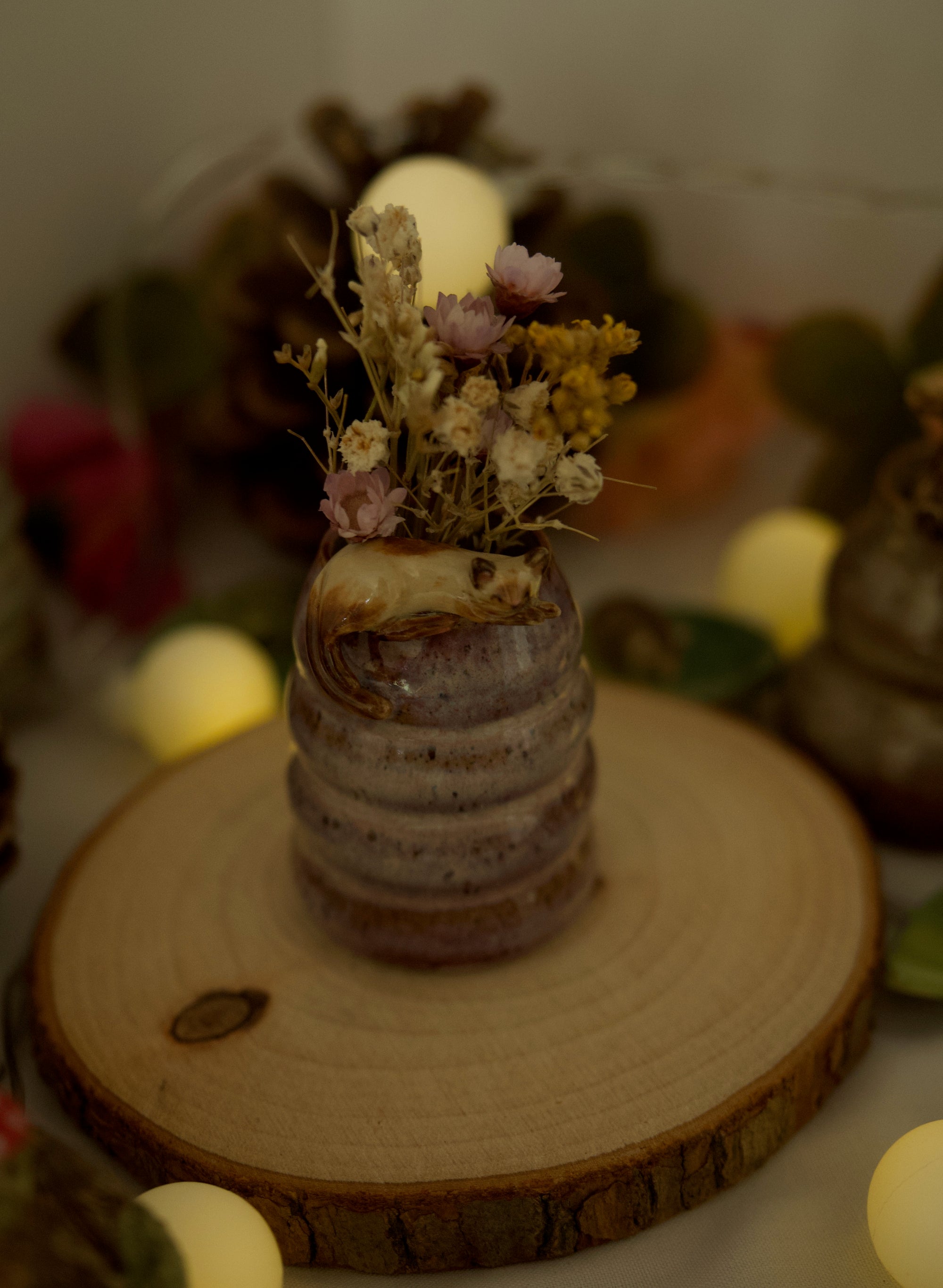Sleeping Siamese Cat Mini Wavy Vase (4cm Height)
