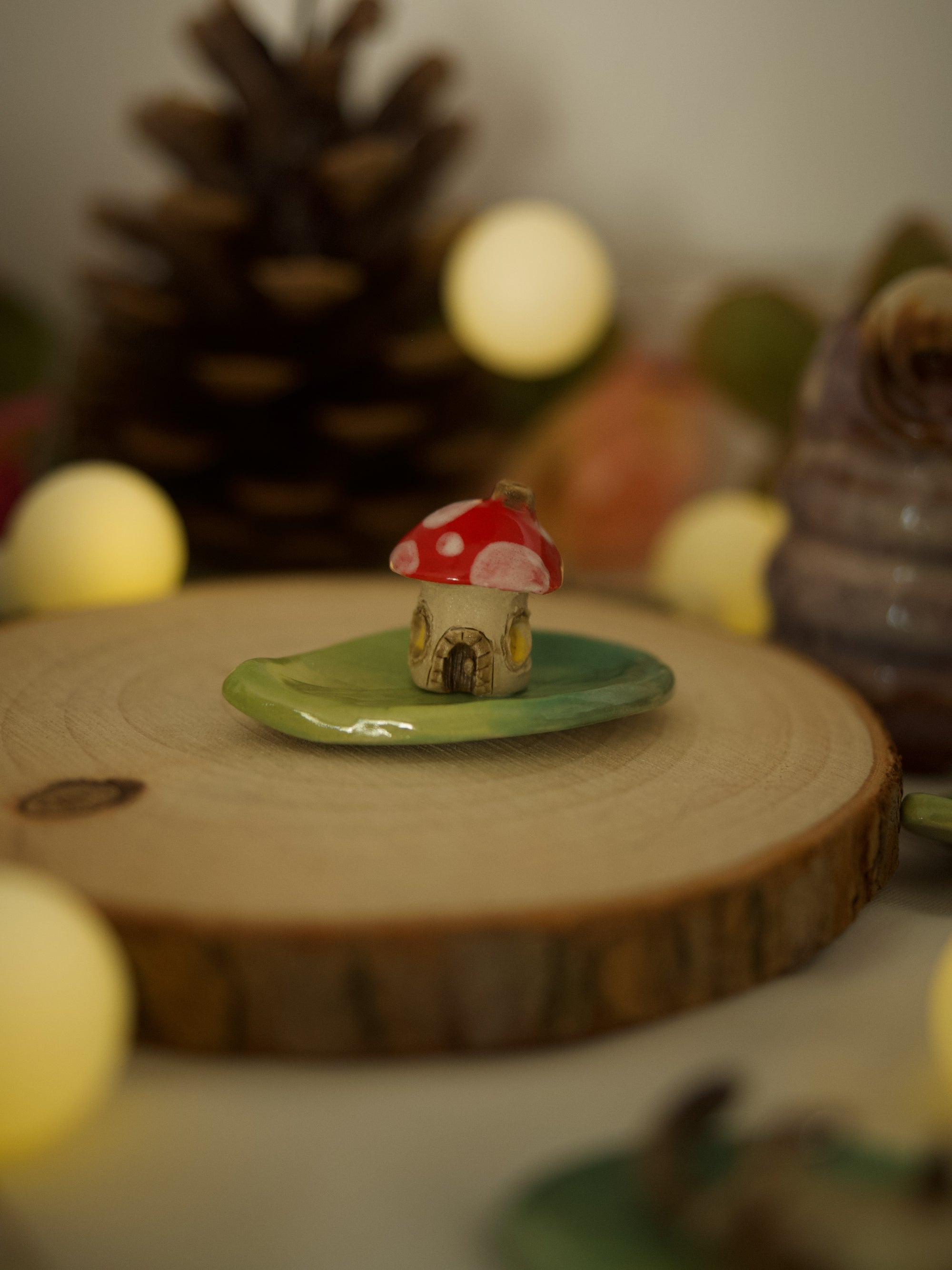 Mushroom Cosy House Leaf Trinket 4 length x 2.5 width