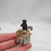 Skunk Spring Pot