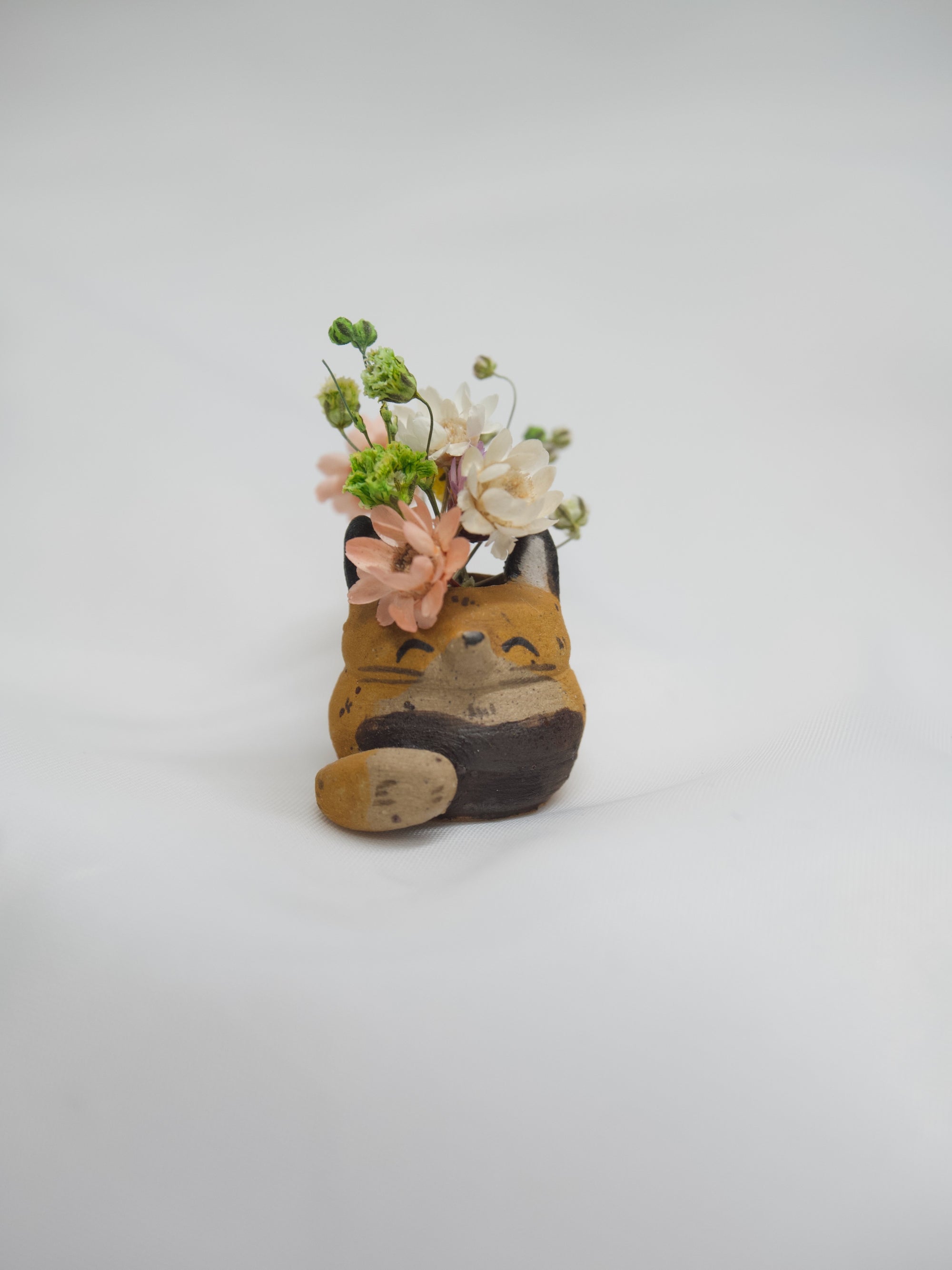 Super Small Fox Vase (with dried flowers)