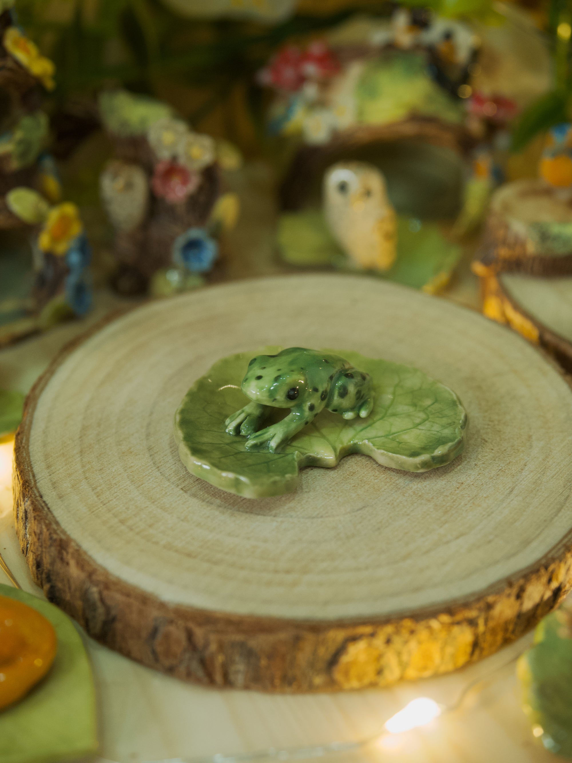 Tiny Leaf Trinket Frog (4x4cm)