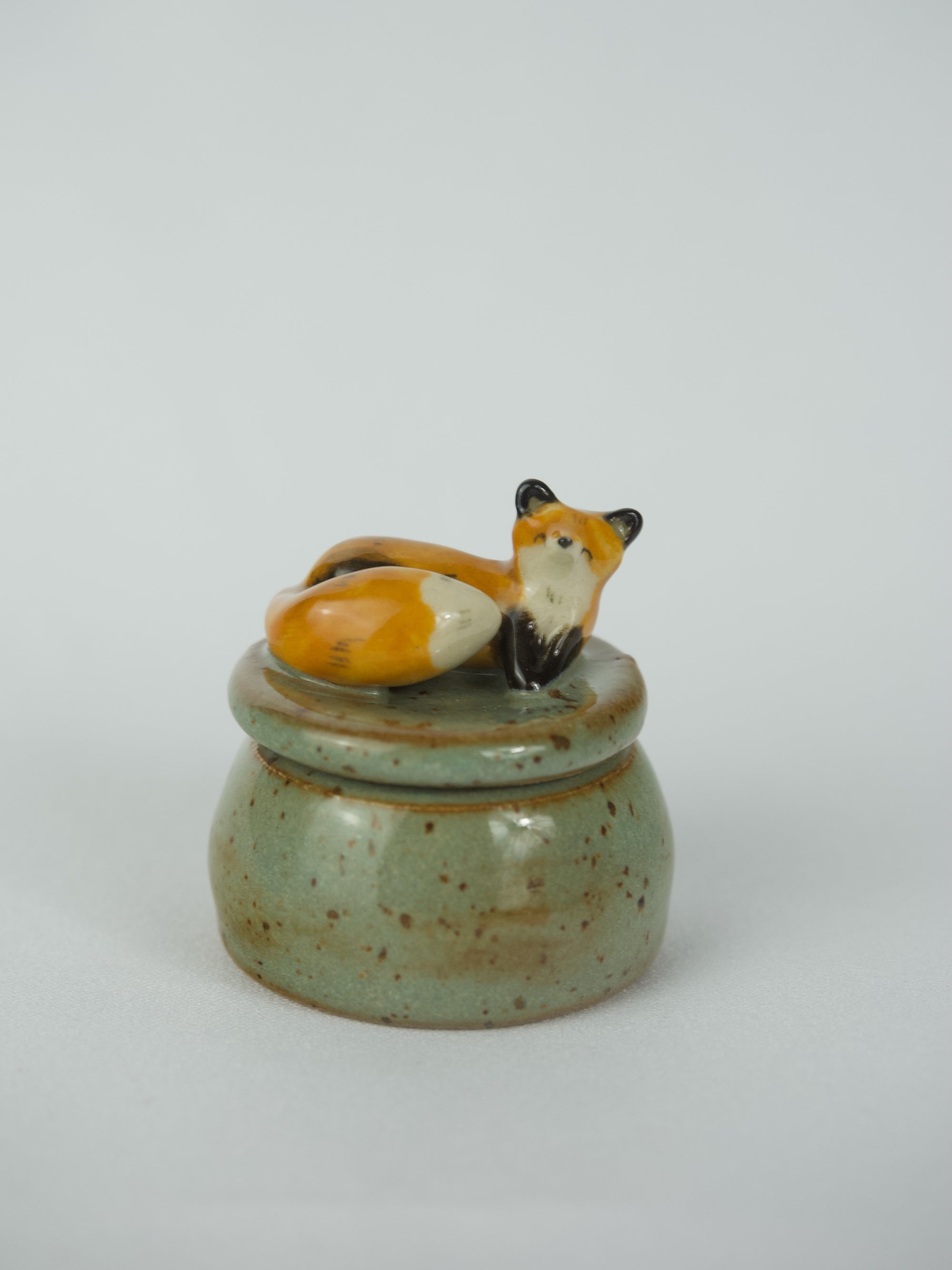 Laying Fox Trinket