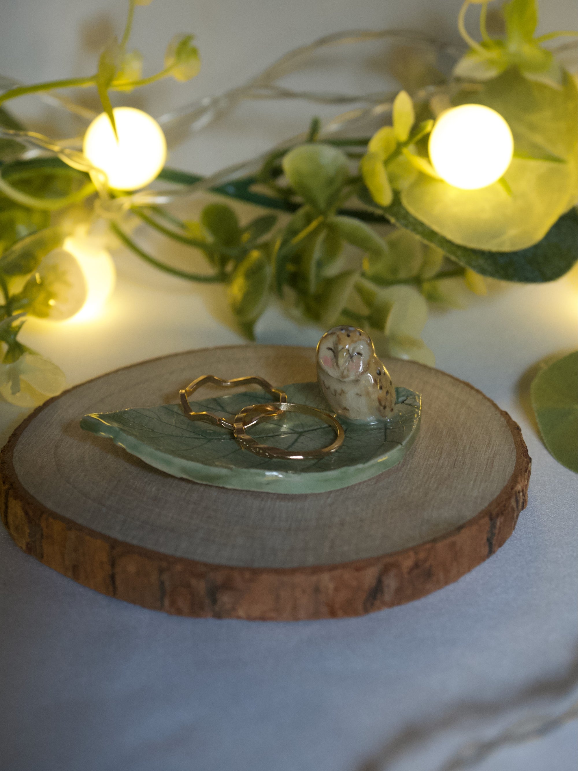 Tawny Owl Leaf Dish (6cm length x 3.5cm width)