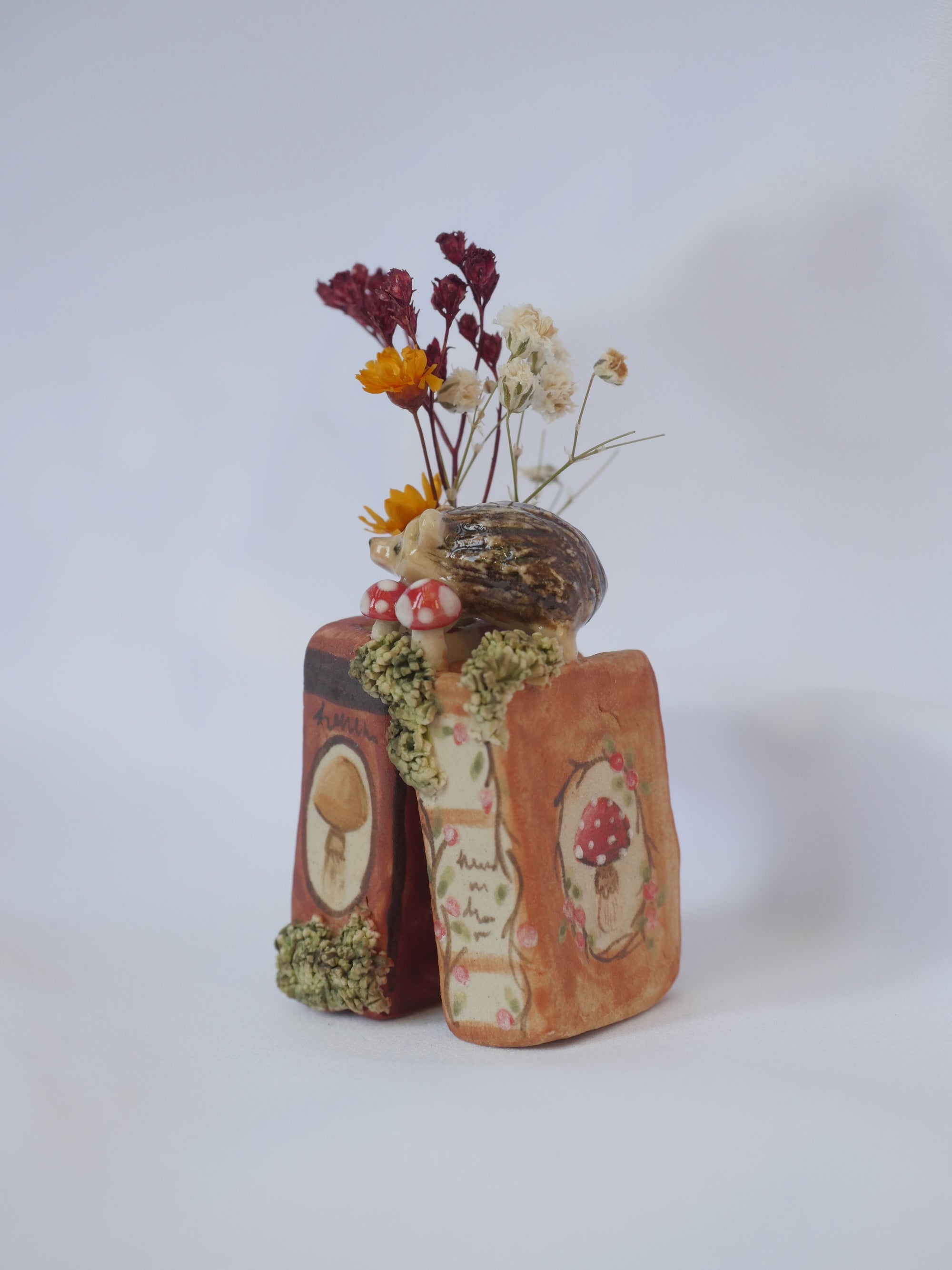 Made to order Hedgehog Book Sculpture ( end of October dispatch)