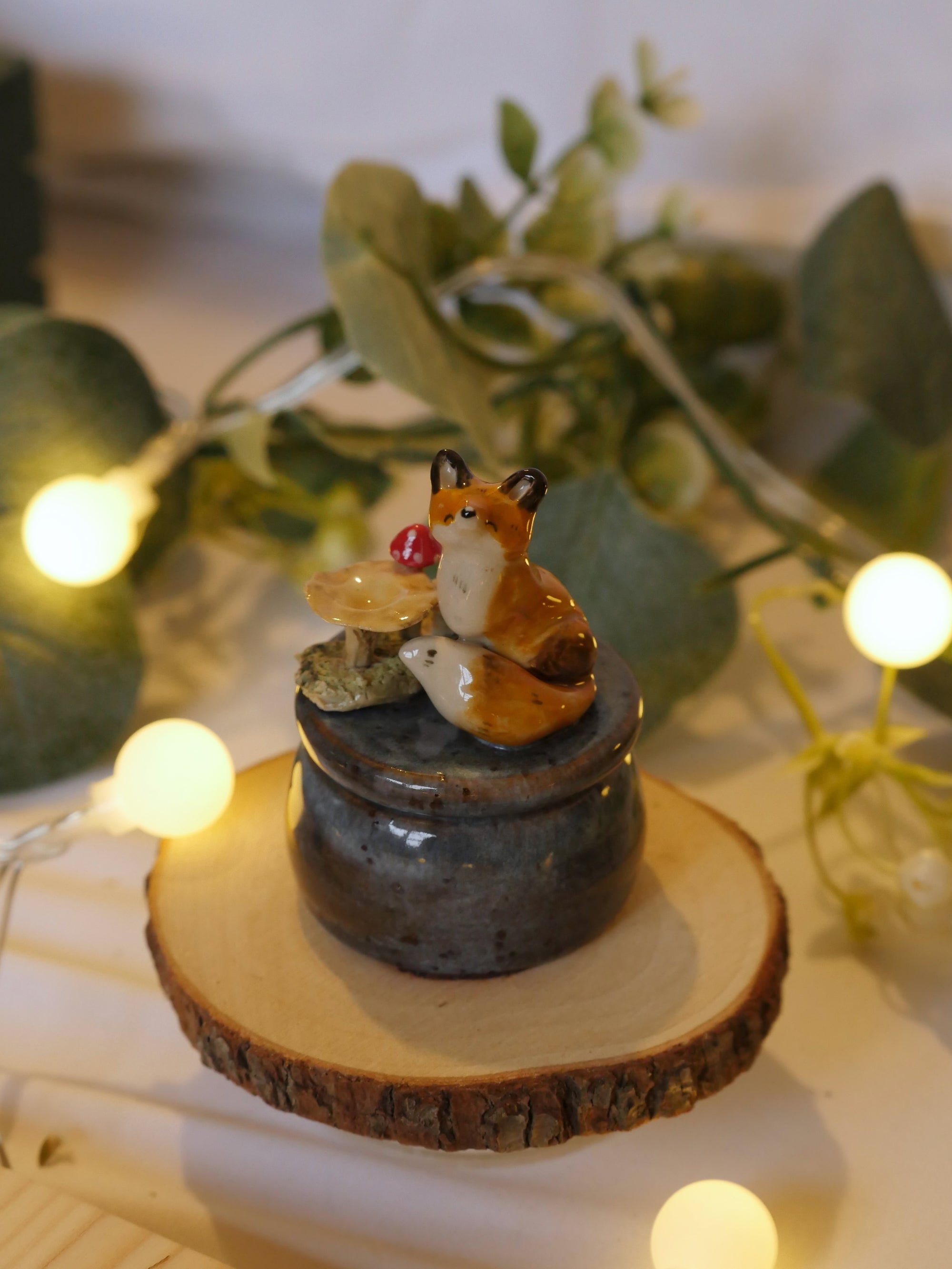 Sitting Fox With Mushrooms Pot : 4.5cm Width 3cm Height (pot size)