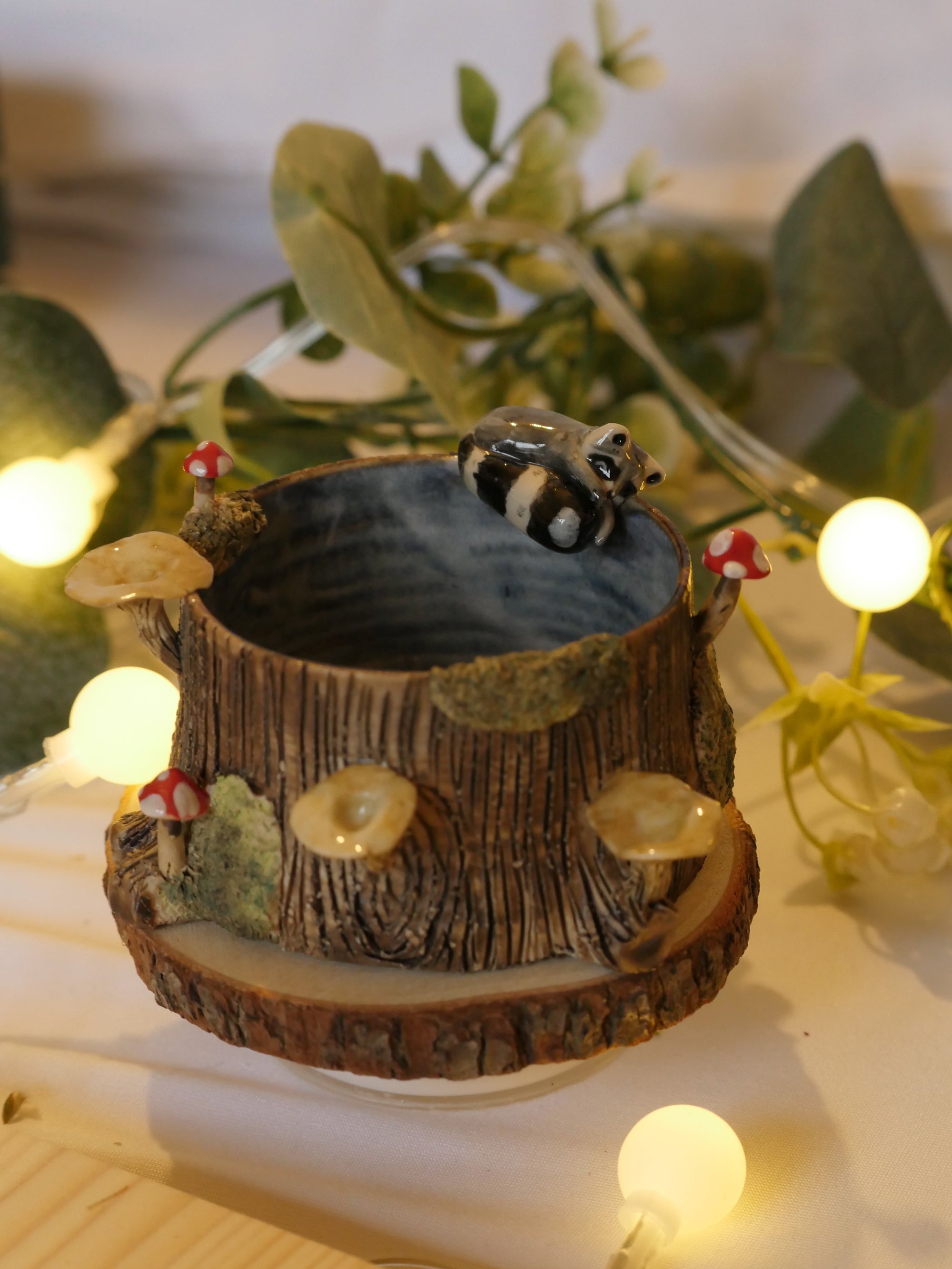Sleepy Racoon Tree stump Dish : 6.5cm Width 4cm Height