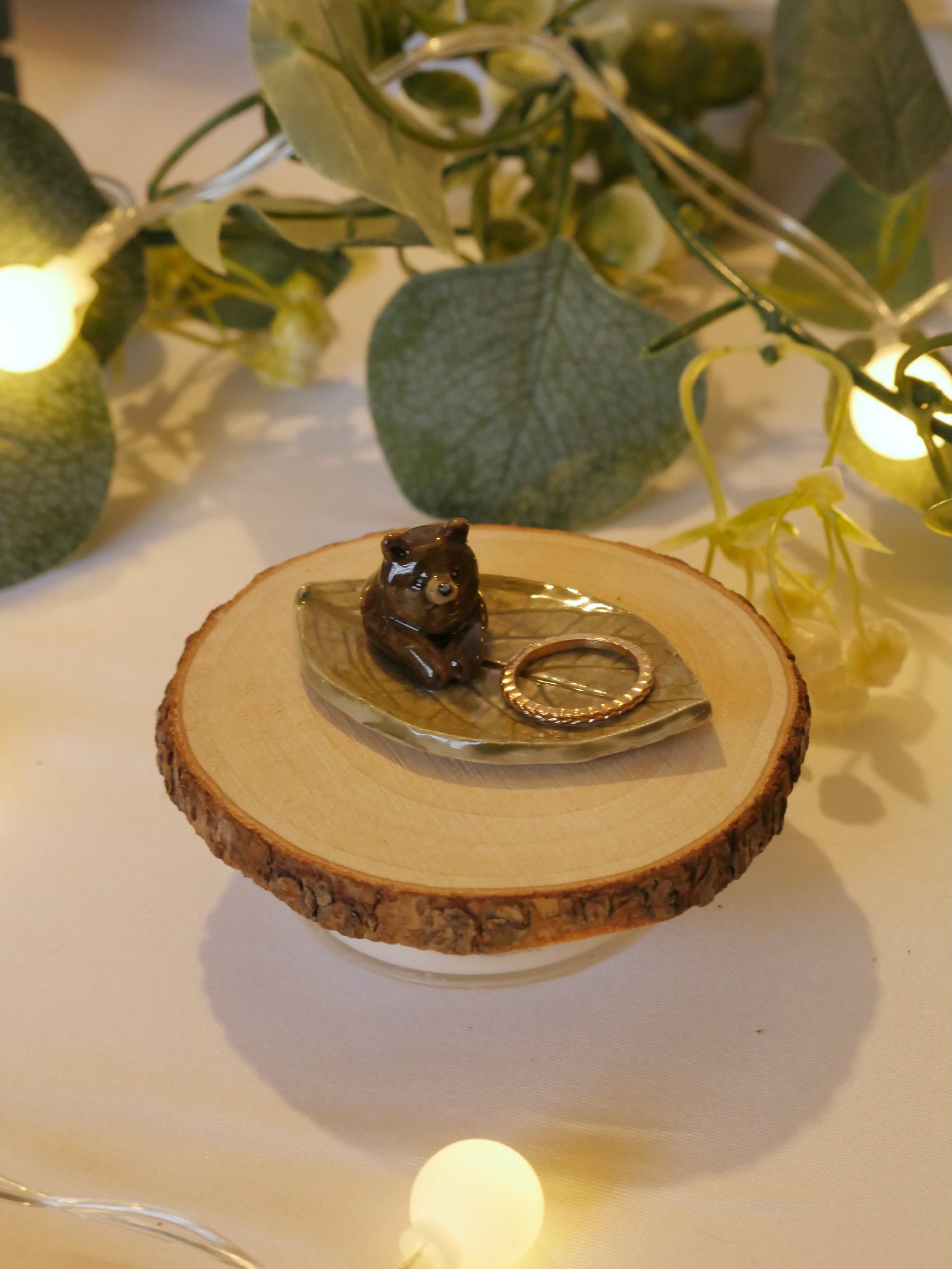 Tiny Leaf Ring Dish Bear (6cm length 4cm width)
