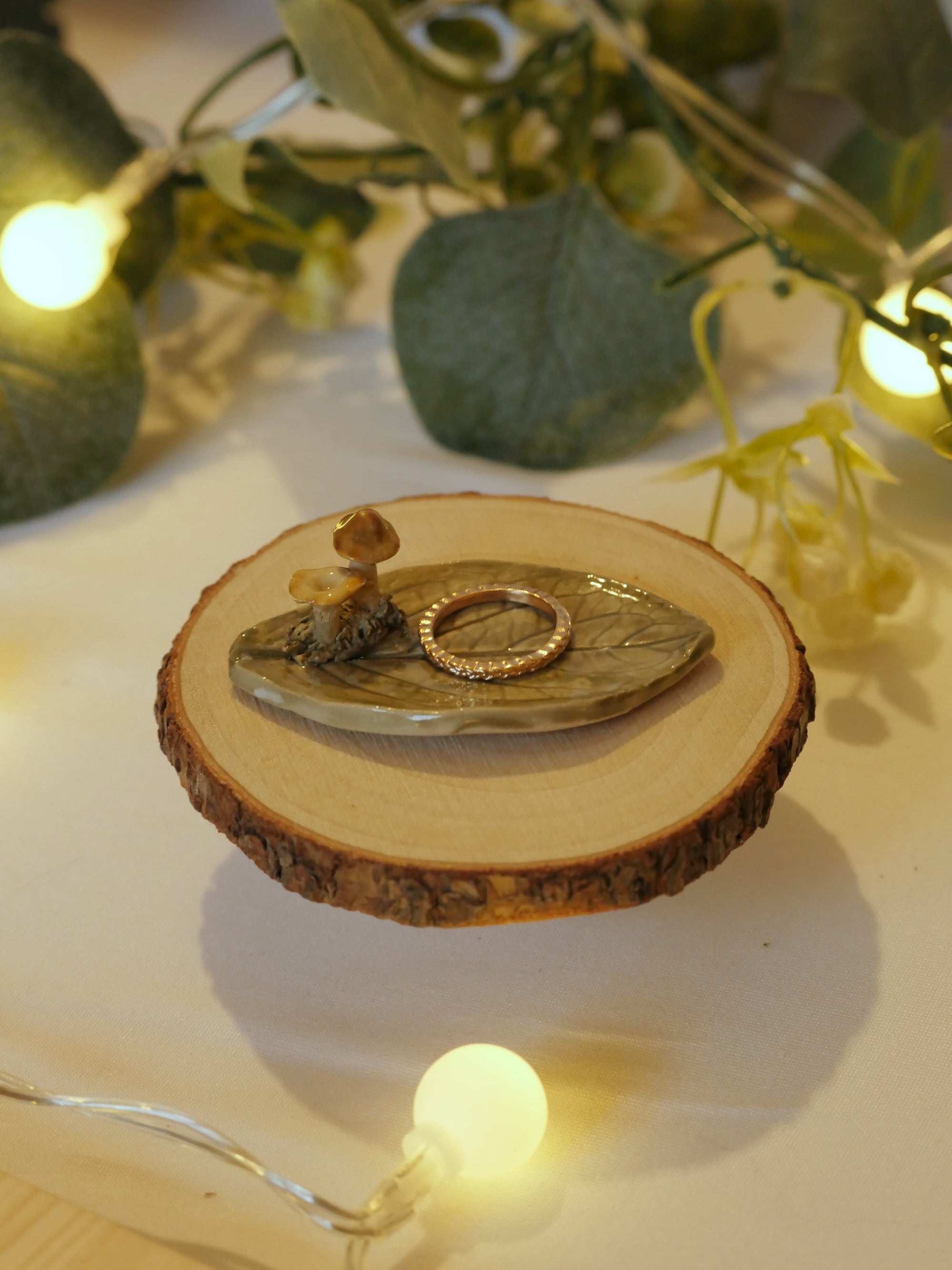 Tiny Leaf Ring Dish Mushrooms (6cm length 4cm width)