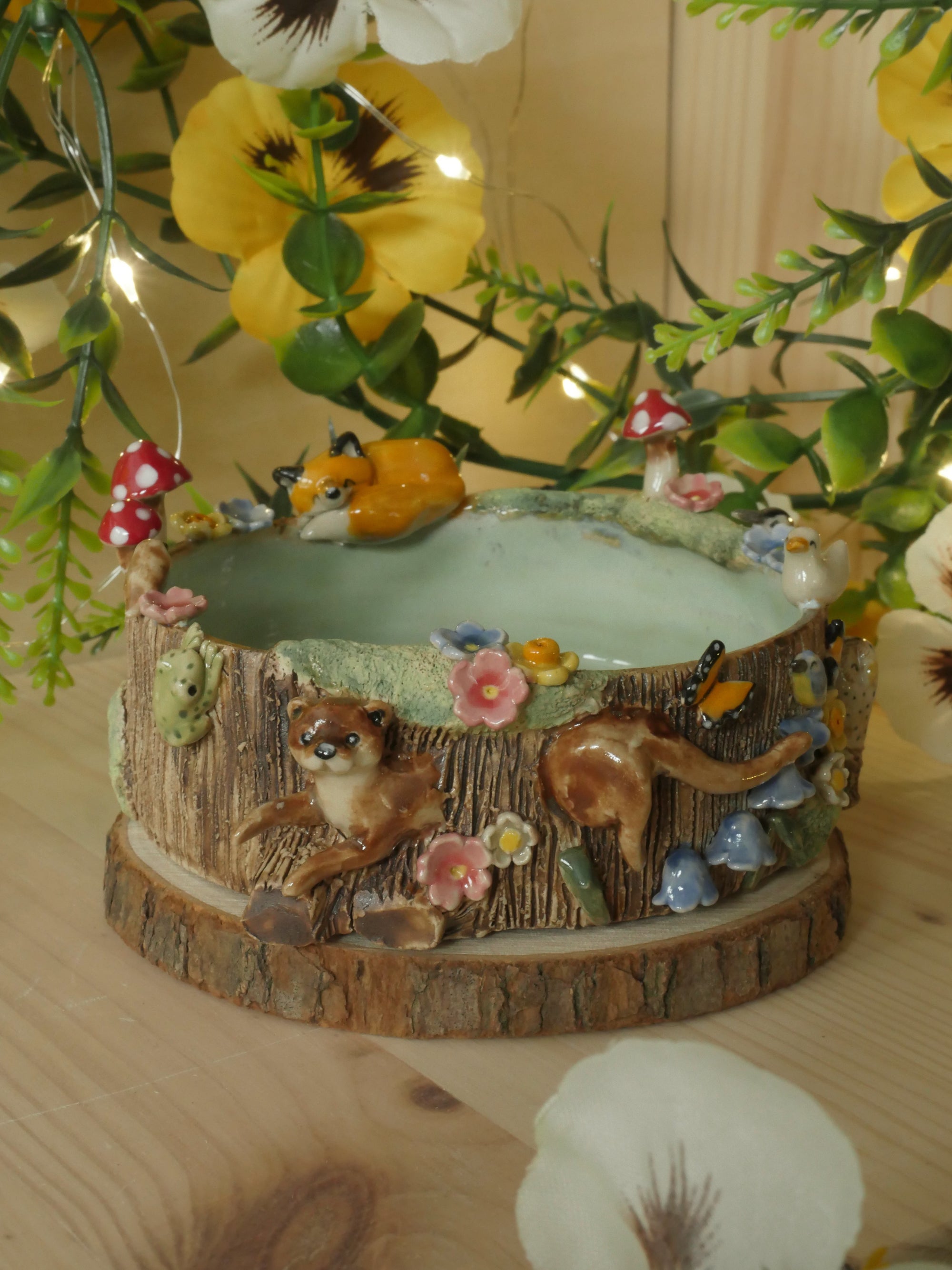 Woodland Tree Stump Fox and Otter Trinket Bowl (9cm width x 3cm Height)