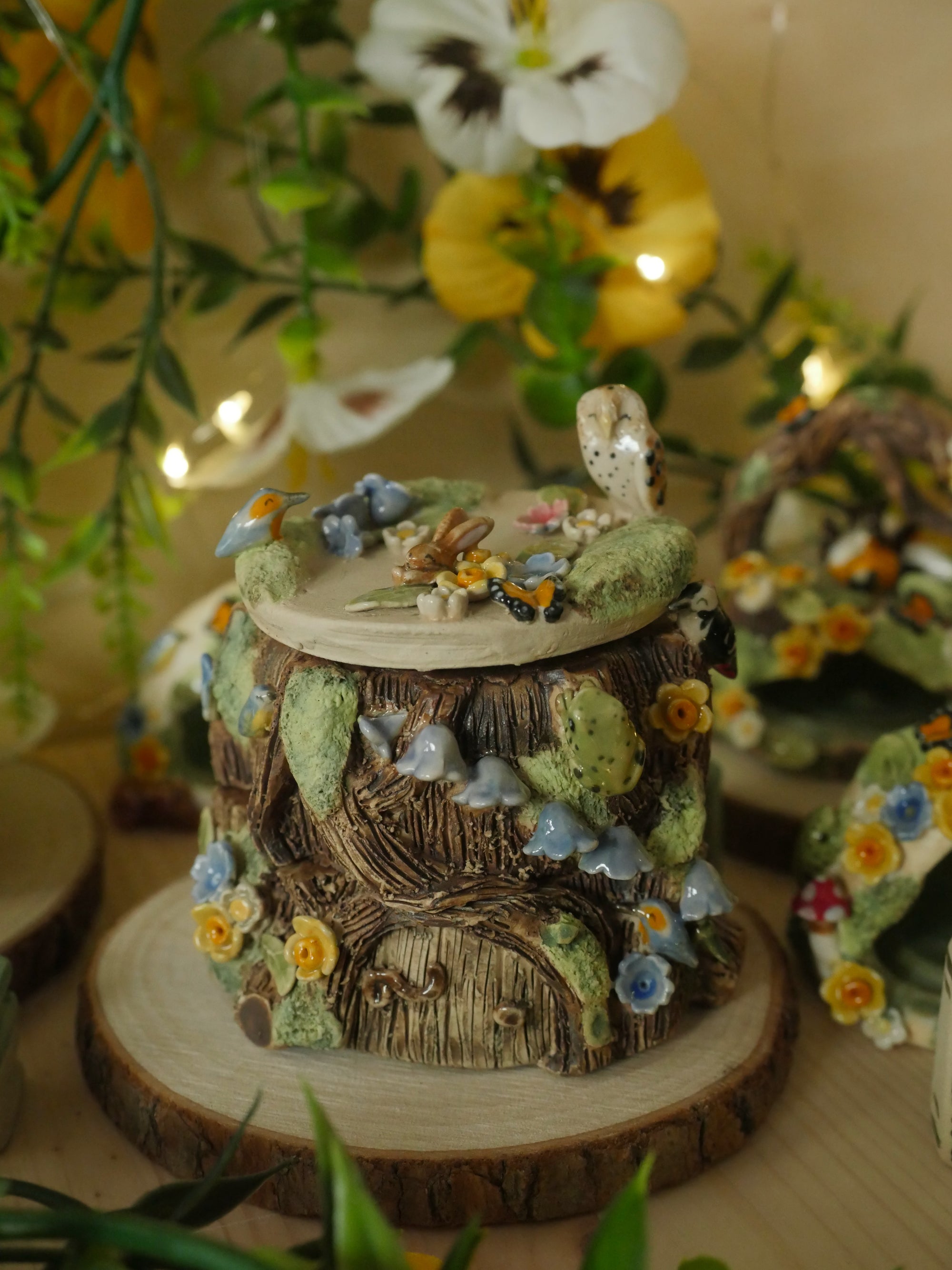 Owl Two Tiered Tree Stump Pot (7cm Width x 8cm Height)