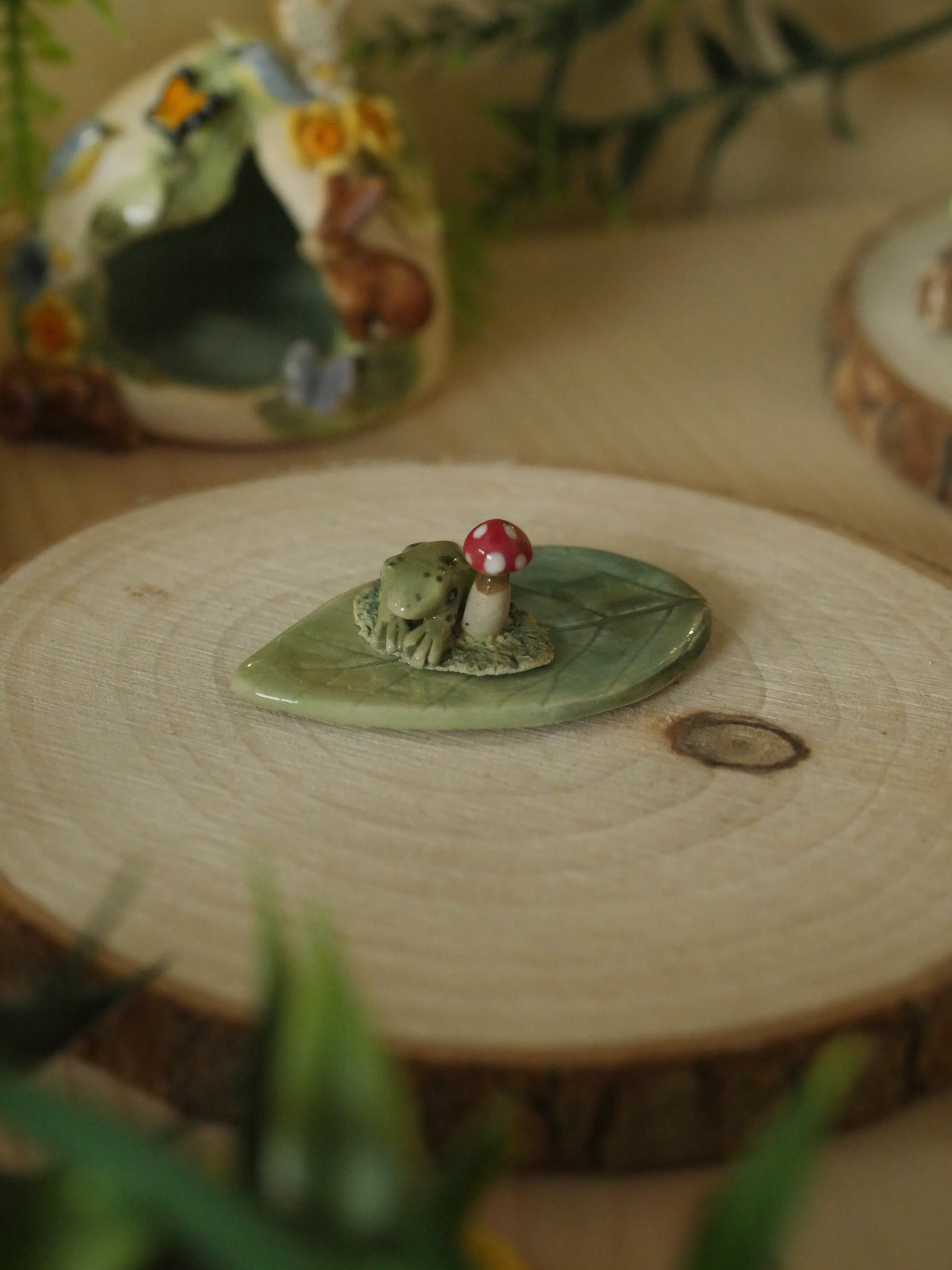 Frog and Mushroom Tiny Leaf Trinket ( 4cm Length x 2.5cm Width)