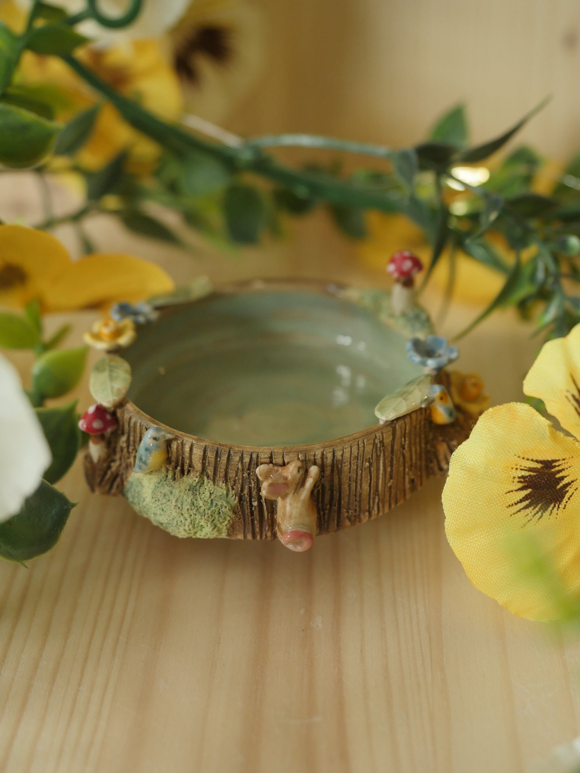 Miniature Woodland Trinket Dish Mouse and Birds ( 5.5cm Width x 1.5cm Height)