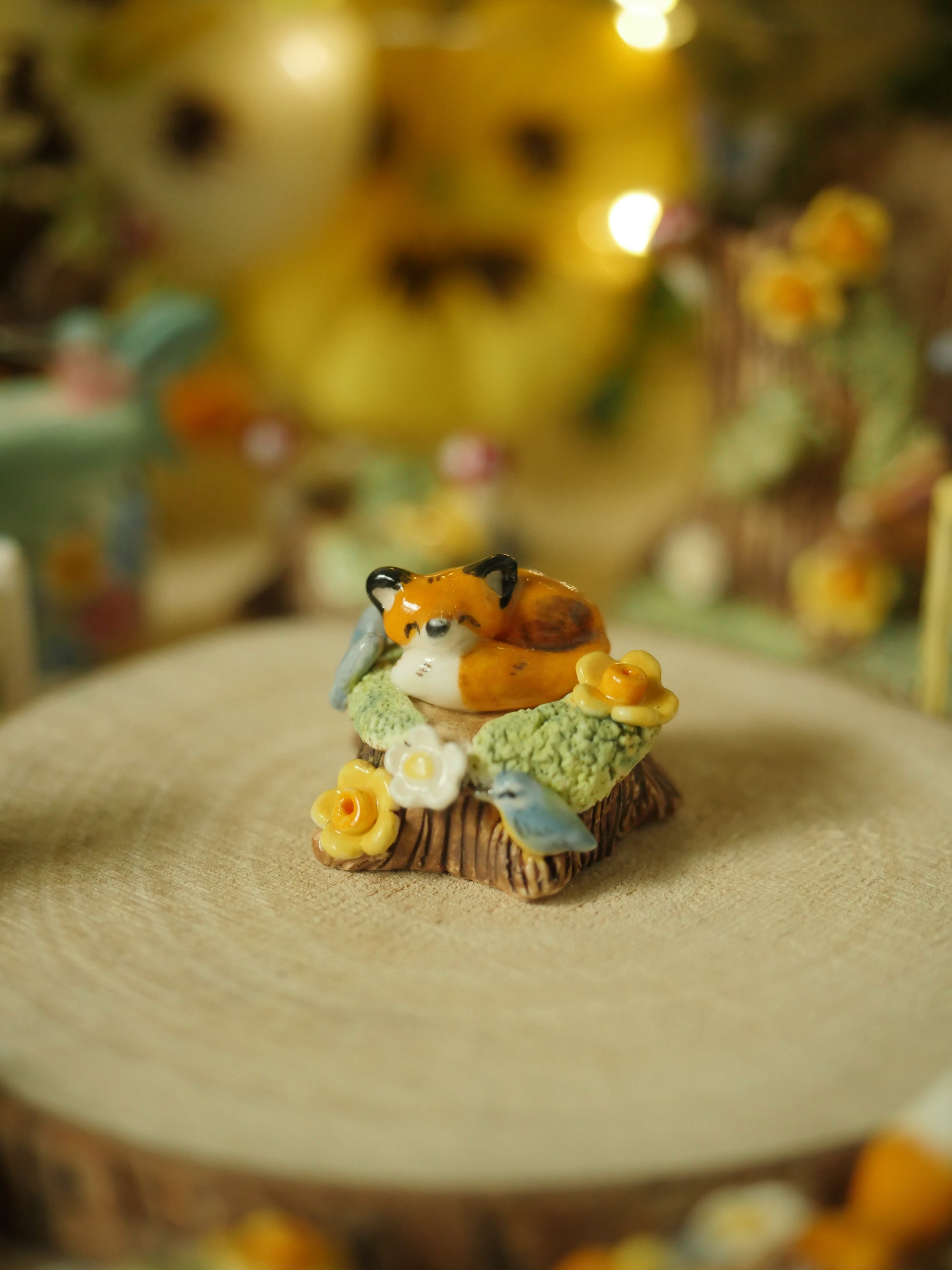 Sleeping Fox Mini Log Trinket (2.5cm Tall x 2.5cm Width)