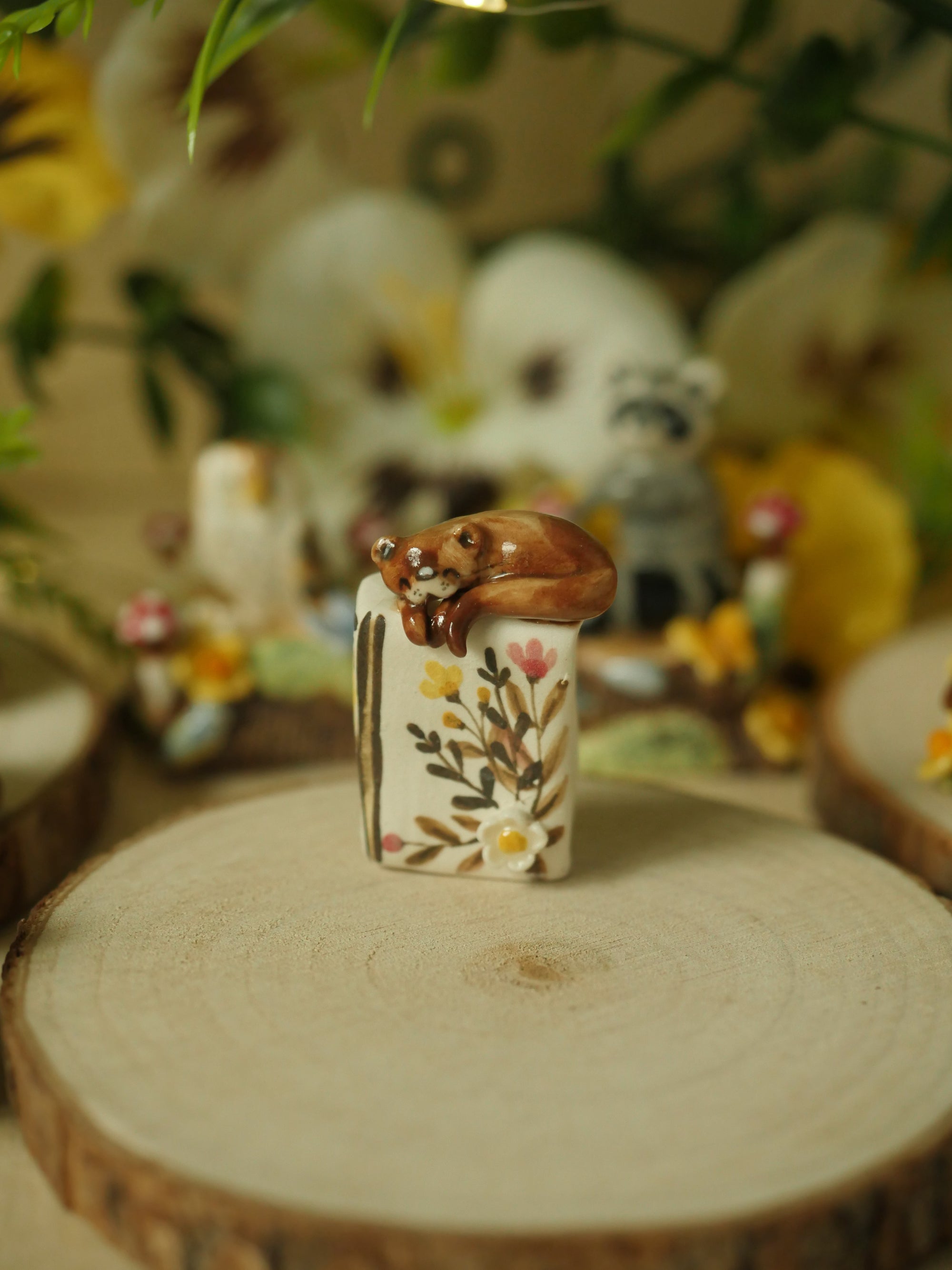 Otter Mini Book Sculpture  (3.5cm Tall x 2cm Width)