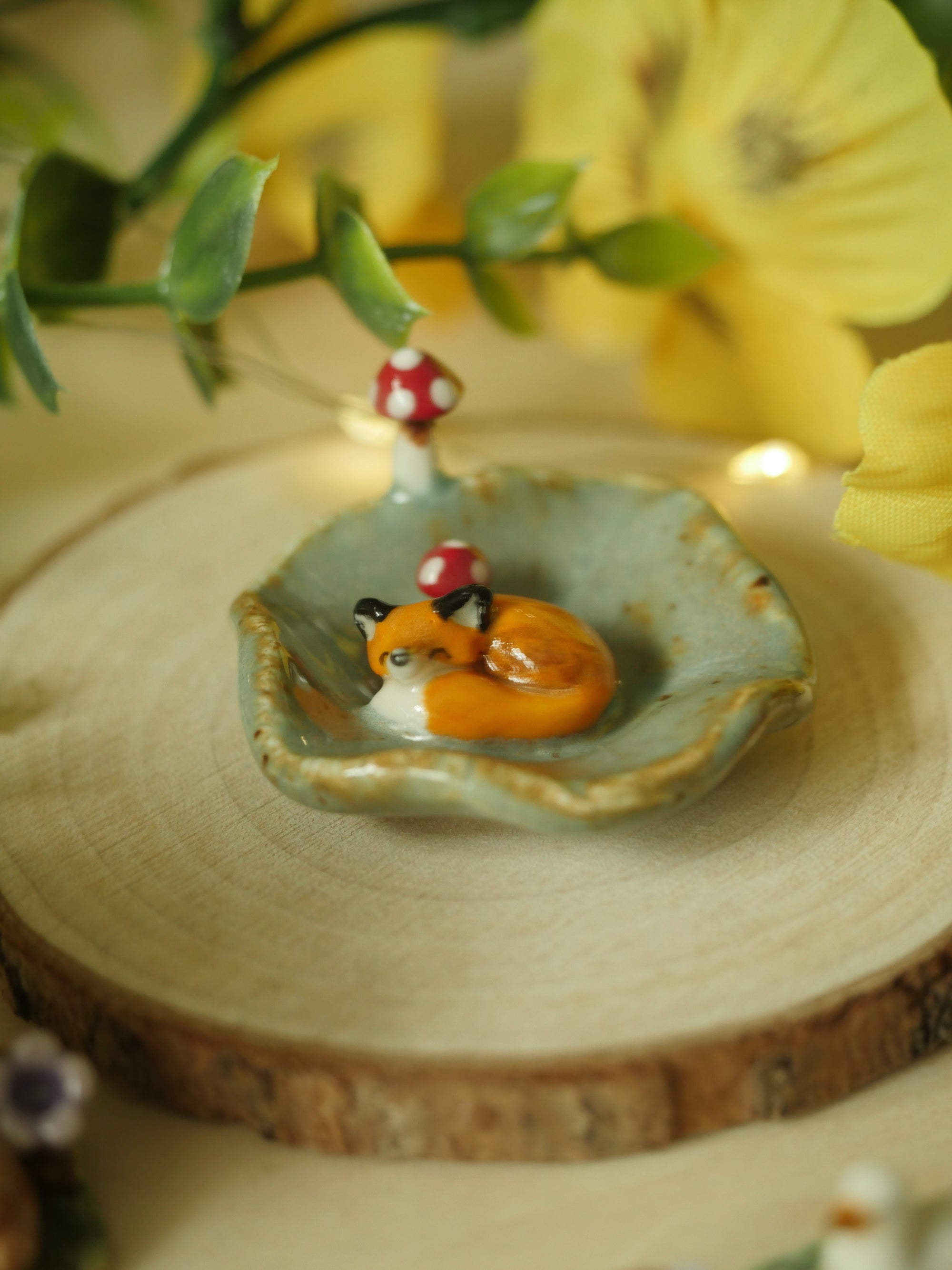 Tiny Dish Fox 4cm width