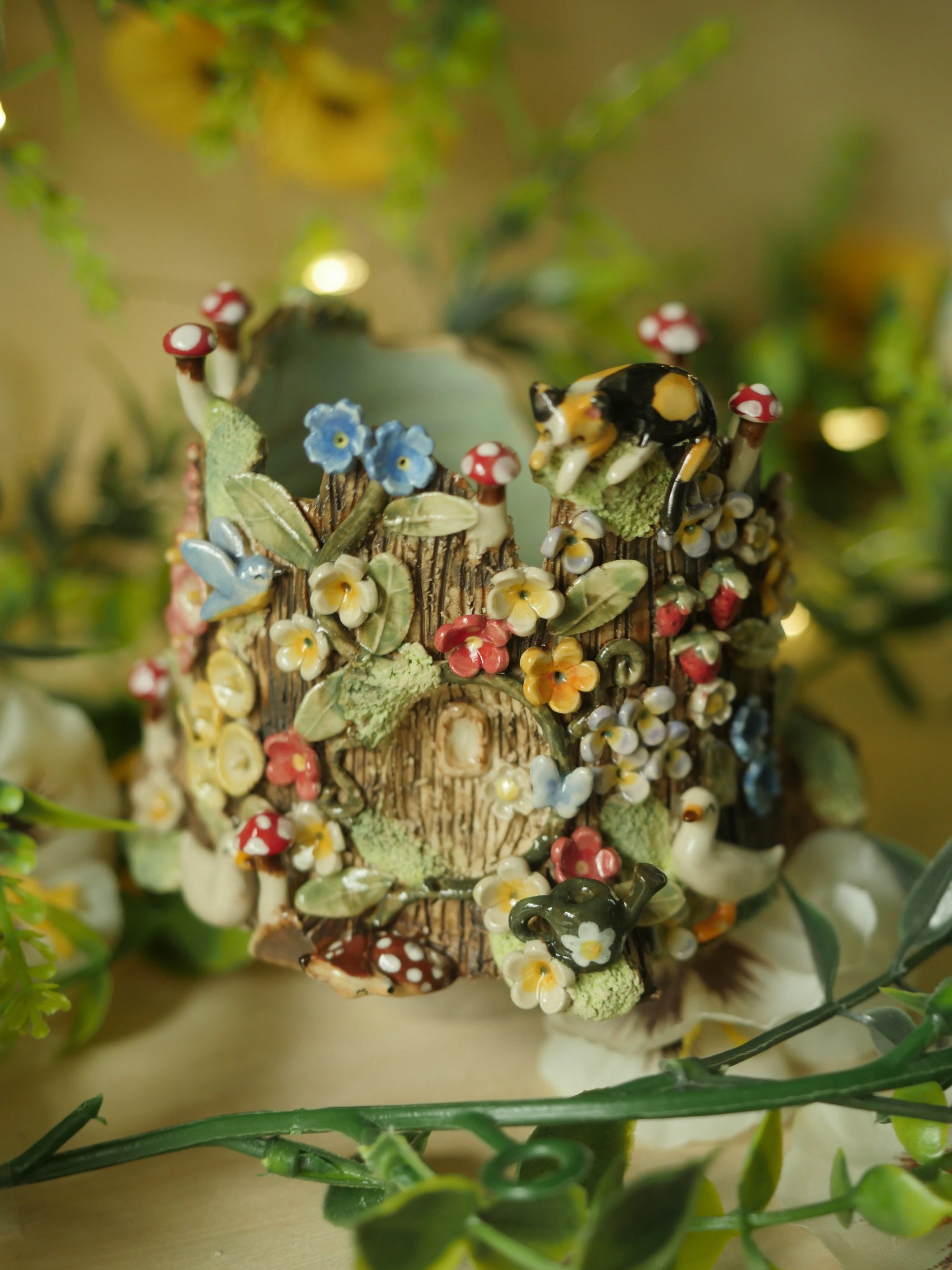 Woodland Garden Sculpture Calico Cats (7cm width x 7cm height)