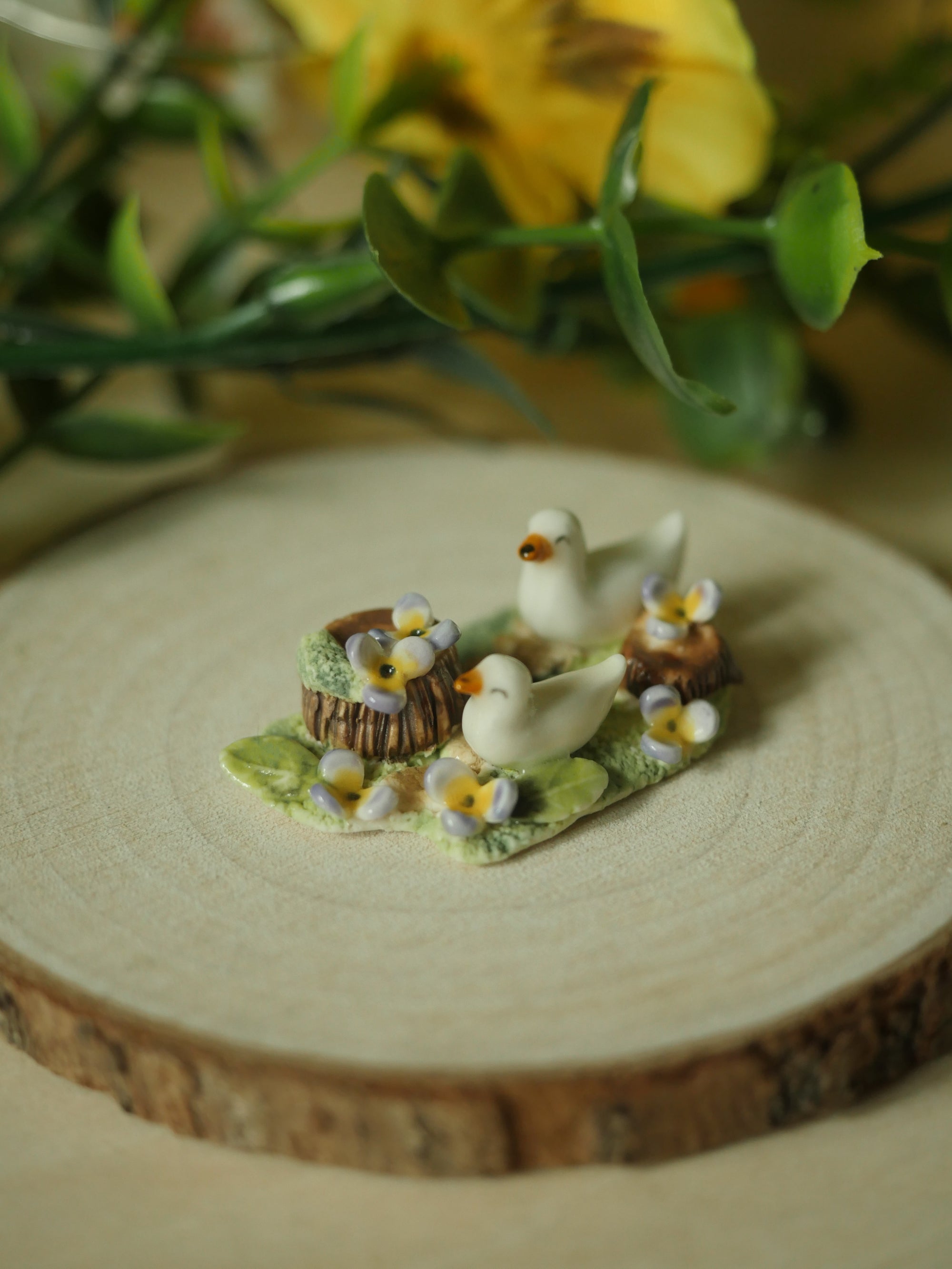 Ducks Sculpture Trinket (4cm width)