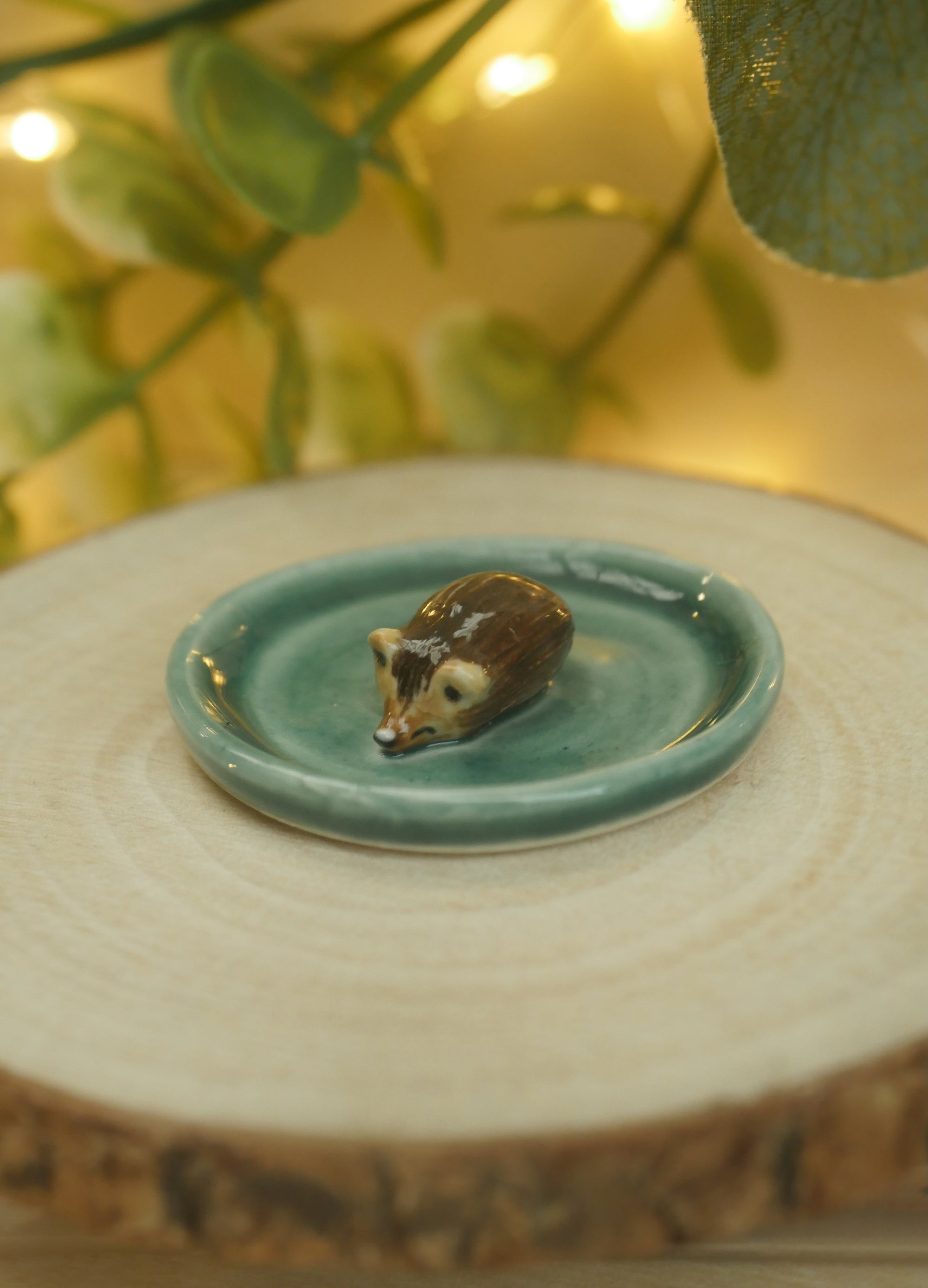 Tiny Hedgehog Dish (colour northern lights) (4cm width)