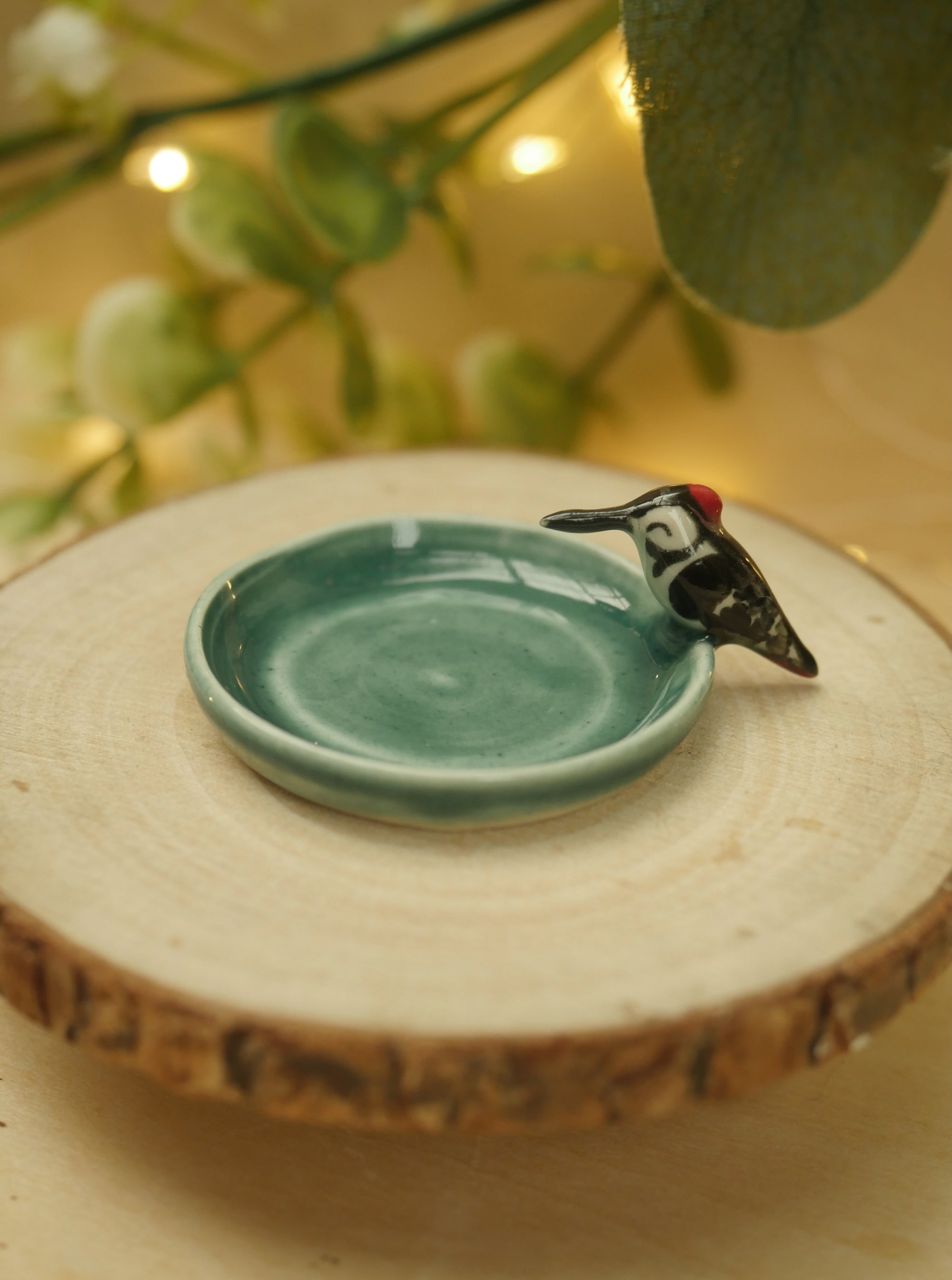 Tiny Woodpecker Dish (4.5cm width)