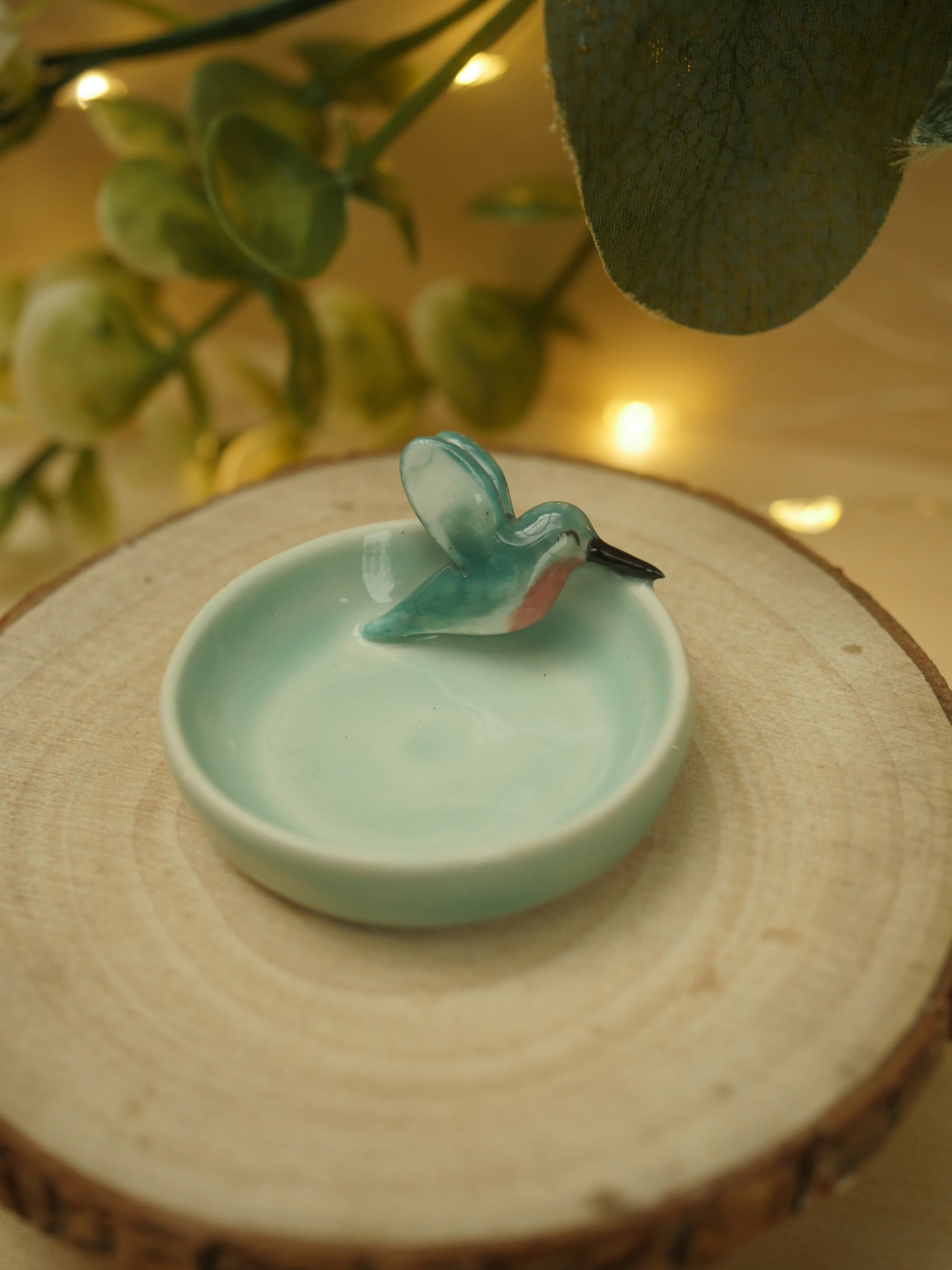 Tiny Hummingbird Dish (4cm width)