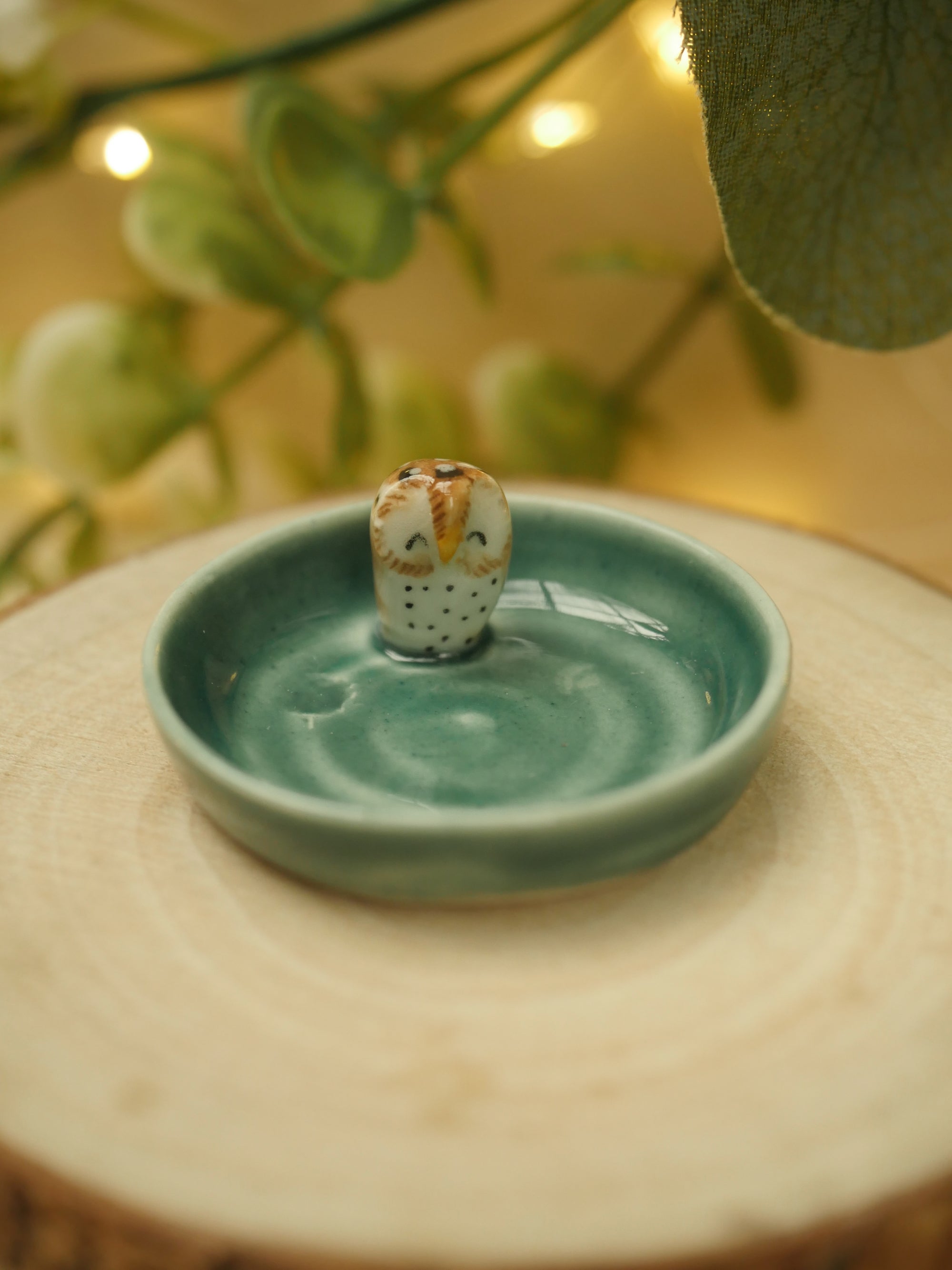 Tiny Owl Dish (colour northern lights) (4cm width)