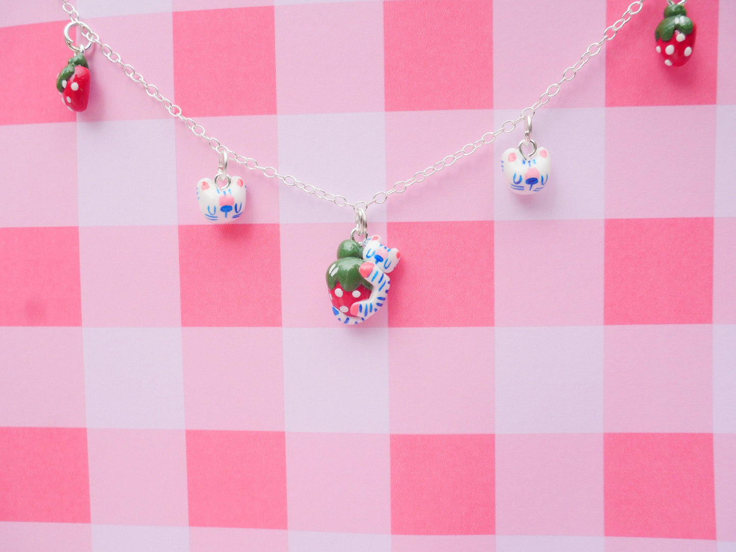 Picnic Tiger Berry Necklace